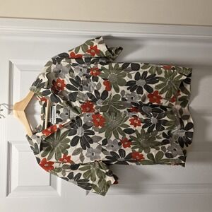 Columbia Floral Pattern Button-down Shirt